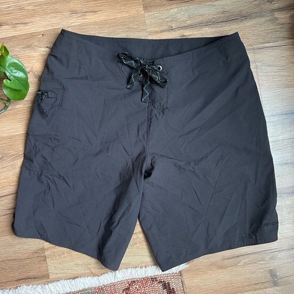 Patagonia women’s board shorts - Picture 1 of 7